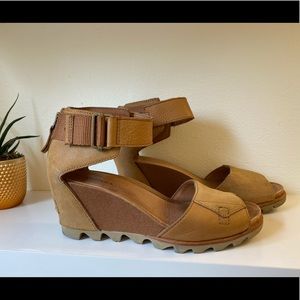 Sorel platform sandal
